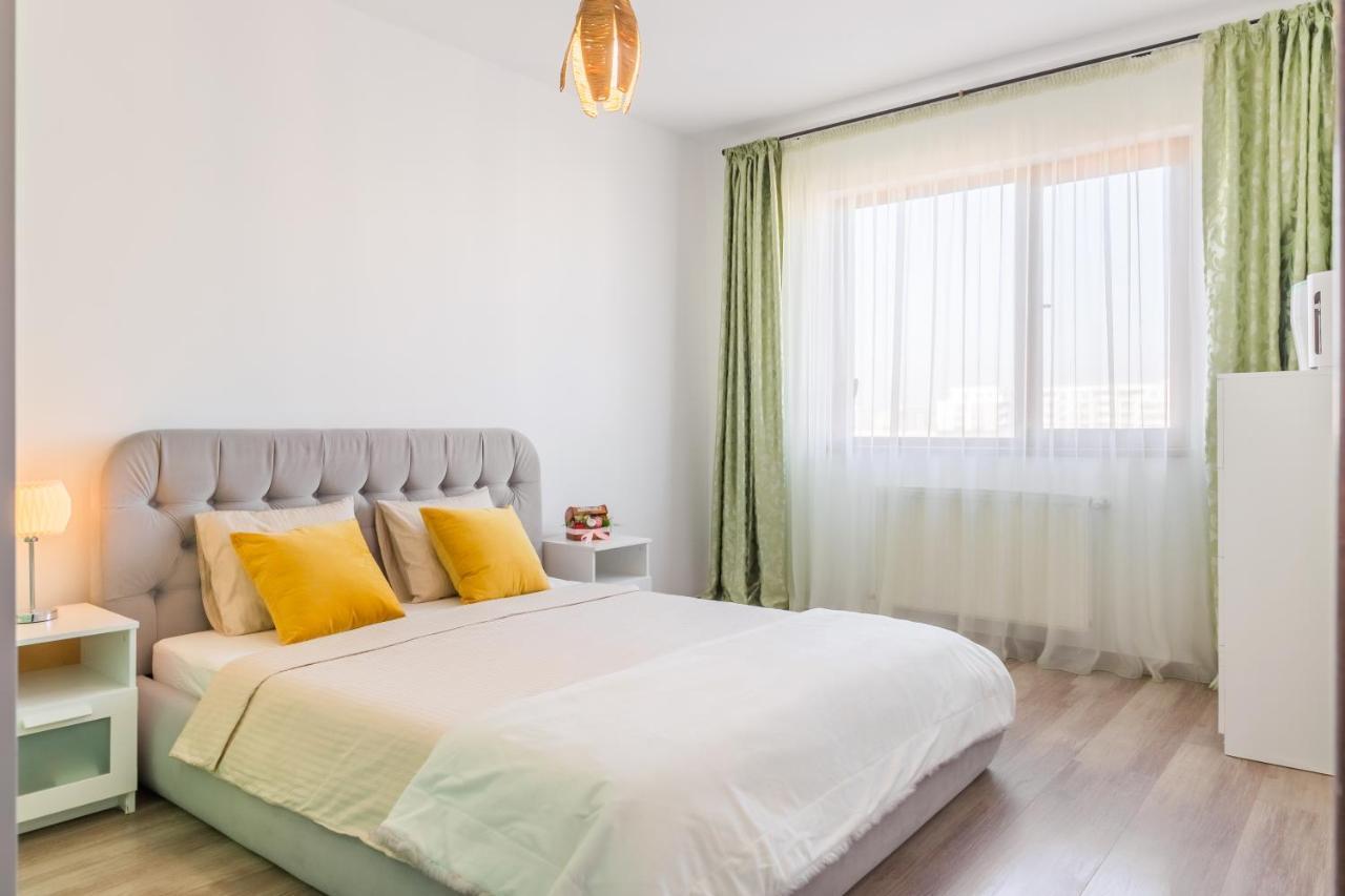 Lovely Apartment With City View Bucharest Exterior photo